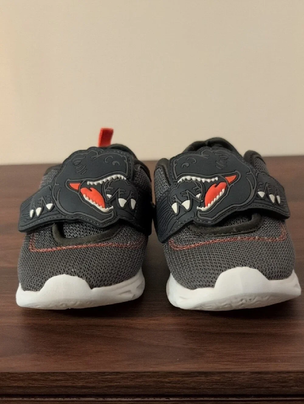 Carter's Green & Red T-Rex Kids Sneakers Size 9M (Toddler Size)